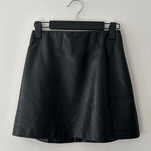 Wilfred Aritzia Classic Mini Skirt